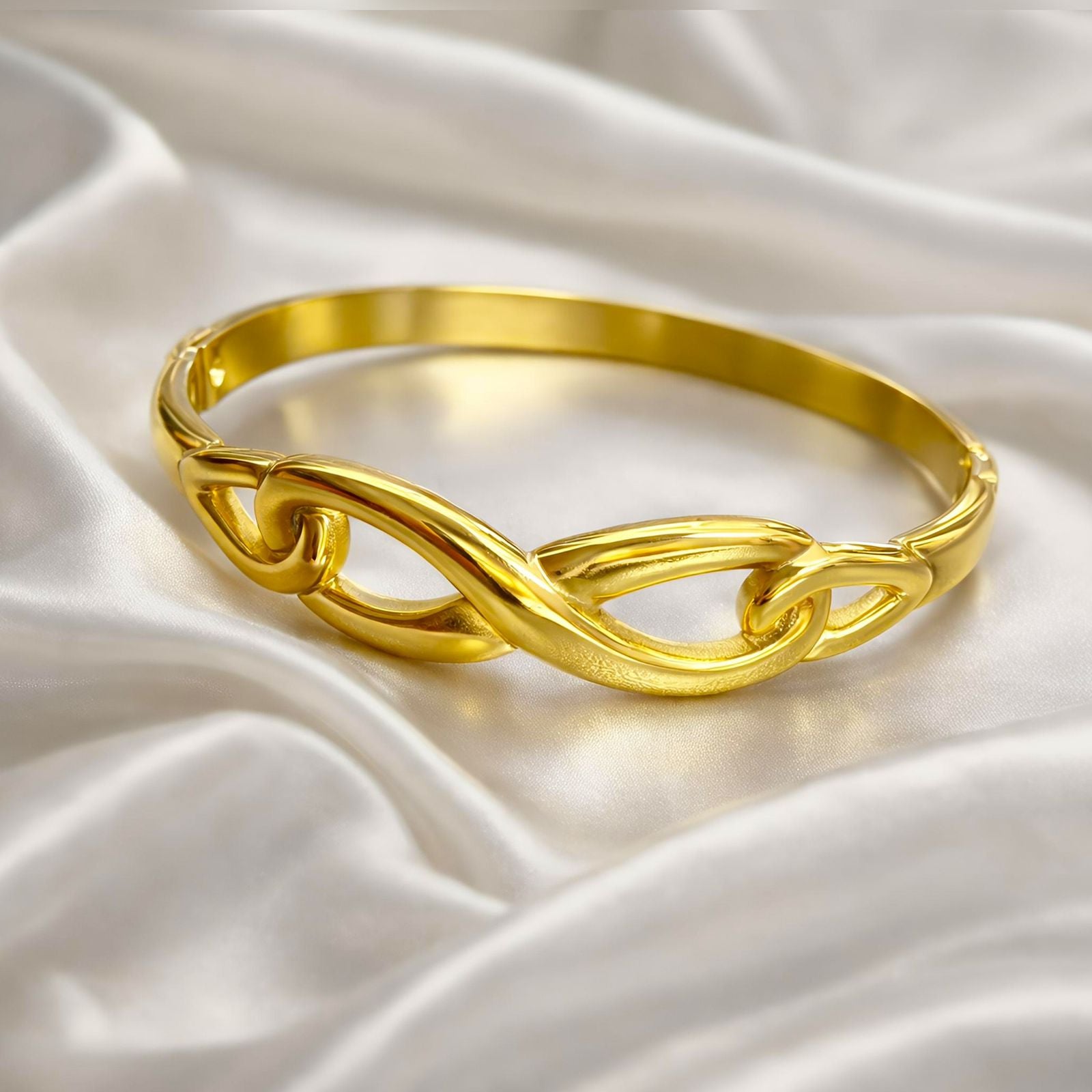 Infinity Knot Bangle Bracelet (Anti-Tarnish 18 k gold)
