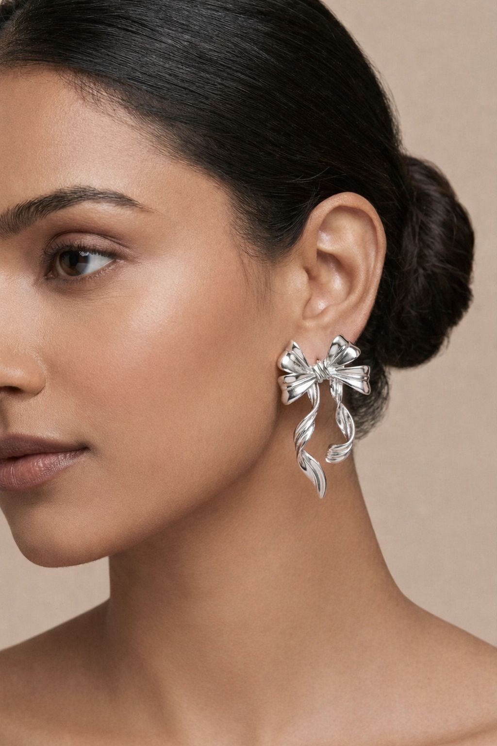 Bow earrings